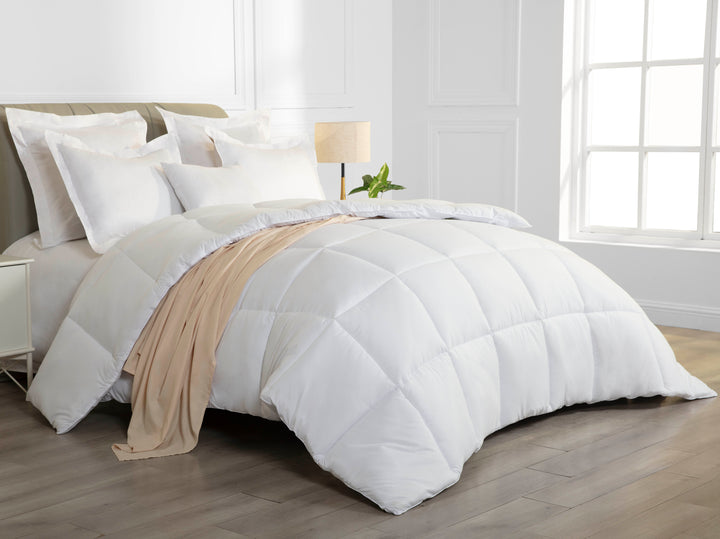 Fluffy White Down Alternative Comforter 300 GSM, kingsleytrend, , 32916_b09rt7749p_35251_1ced1, comforter, MCF, kingsleytrend